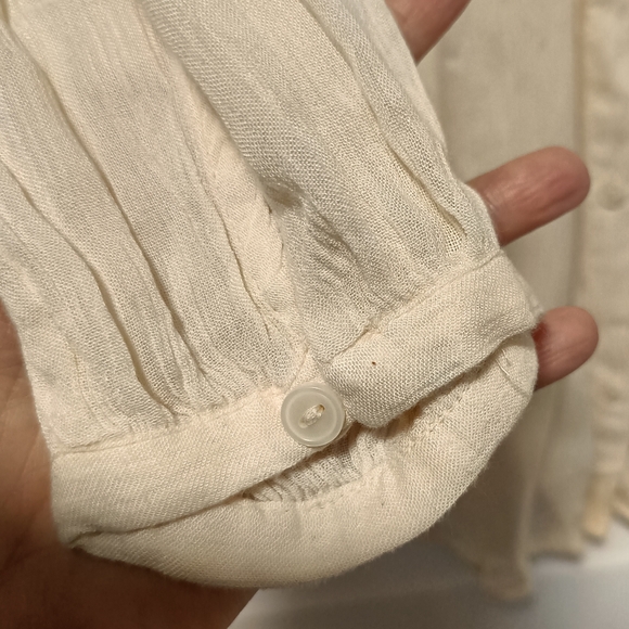 XL🍀American Eagle Outfitters Ivory Peasant Lace Button Down Shirt - Picture 6 of 10